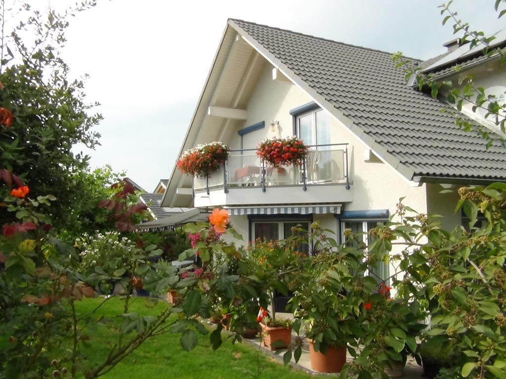 Haus Erika Am Weg Bed & Breakfast Kesswil Екстериор снимка